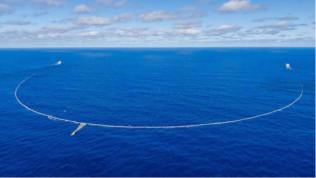 System 03 fullskalert, under operasjon i Stillehavet. Foto: The Ocean Cleanup.